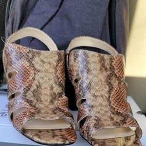 Liz Claiborne snakeskin heels size 9